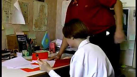 Редактору понравилась волосата пизда милой журналистки