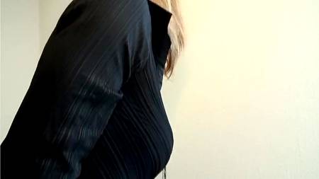 Мужики наградили стройную девчонку классной оргией