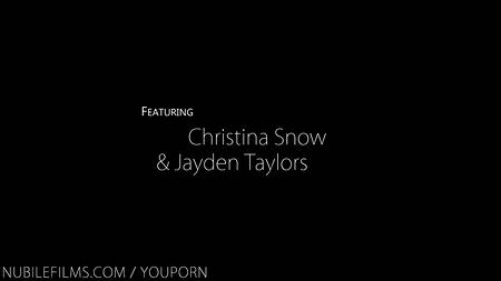 Гуманитарная сексуальная помощь для Лолиты