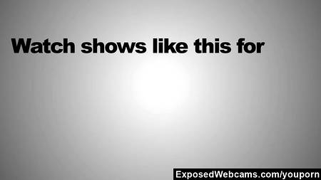 Сексапильная брюнетка поработала прозрачным самотыком