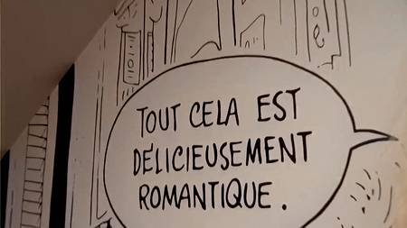Толстая женщина показала пышную грудь накачанному парню