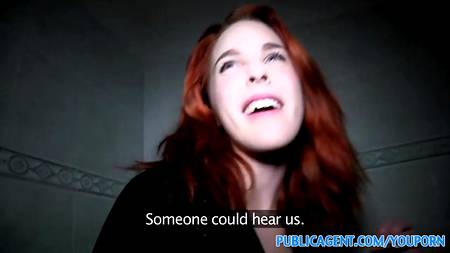 Рыжая путана готова спать с кем угодно