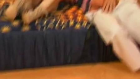 Развратная семейка снимает домашнее порно