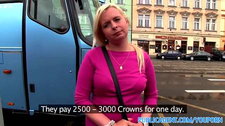 Молодому пикаперу захотелось устроить секс на улице