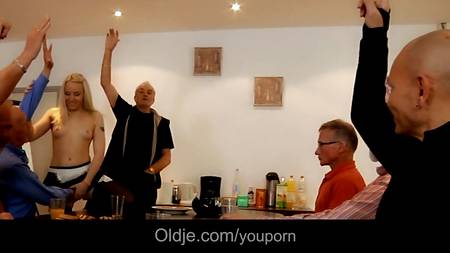 Одна нимфа для группы стариканов