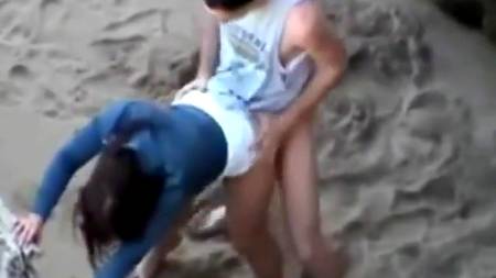 Молодежь сладко ебется перед скрытой камерой