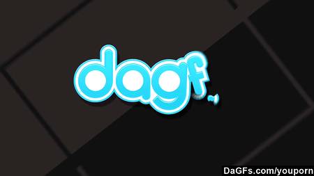 Красивой телочке - красивый большой член