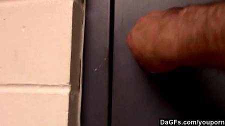 Красивой телочке - красивый большой член