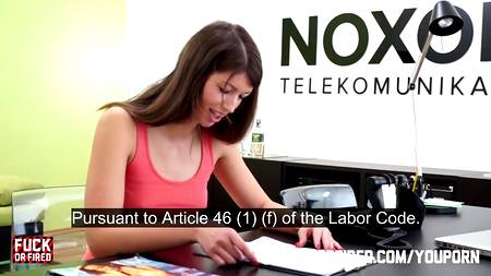 Милая девушка провинилась на работе и отдалась боссу