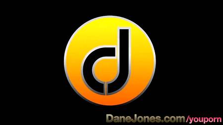 Как молодые осваивают секс