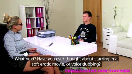 Пареньку повезло с работодательницей