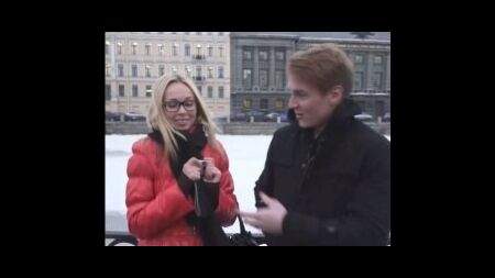 Русский парень устроил с блондинкой горячий и страстный пикап