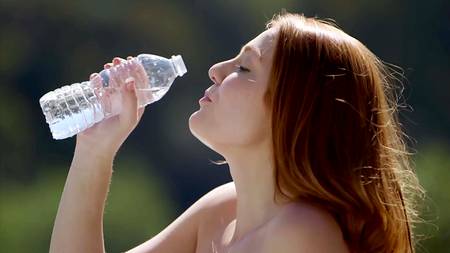 Чернокожий мужчина трахает после работы белую даму