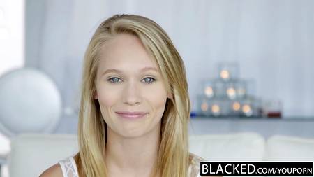 Чернокожий мужчина трахает после работы белую даму