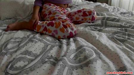 Русский жеребец отодрал в попку няшную подругу и кончил ей на язычок