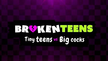 Ставит блондинку раком и жестко жарит её в очко