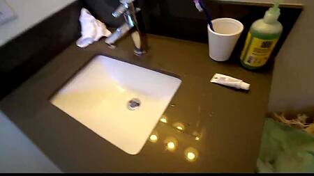 Сводная сестра сосет хуй брата и дрочит письку вибратором