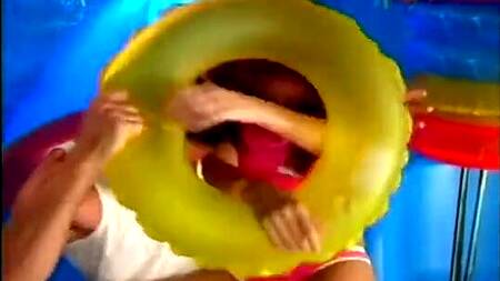 Рыжая худышка с маленькими сиськами наслаждается сексом