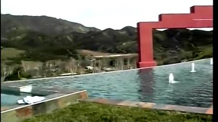 Лесбиянки трахаются со страпоном