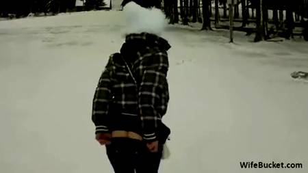 Трах в заснеженном лесу