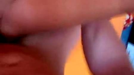 Жена проснулась, а член уже в киске