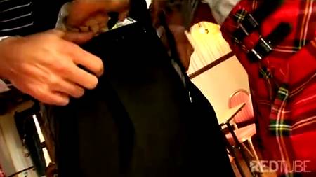 Урок музыки с двумя нахальными девками