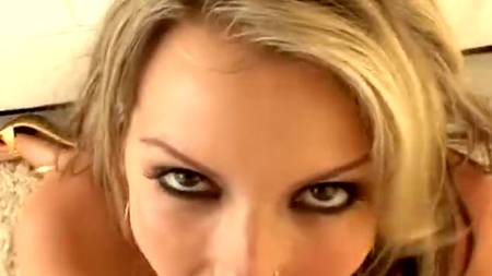 Грудастая телка создана для анального секса