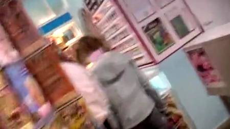 Телки славно сходили в секс-шоп