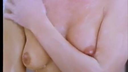 Ретро-воспоминания блондинки и брюнета