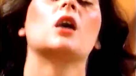 Развратный фильм, про похотливую сучку, которая любит трах