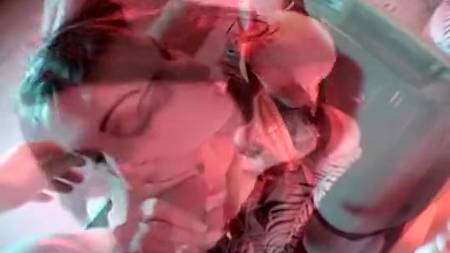 Рабская соска получила из двух шлангов