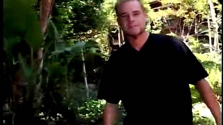 Сутенер шпилит свою девку