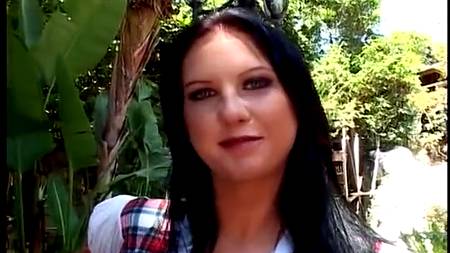 Сутенер шпилит свою девку