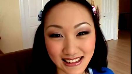 Азиатка принимает в задницу