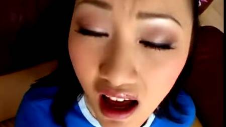 Азиатка принимает в задницу