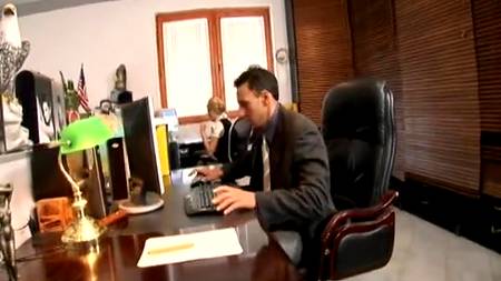 Анальный служебный роман