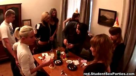 Русские студенты празднуют экватор