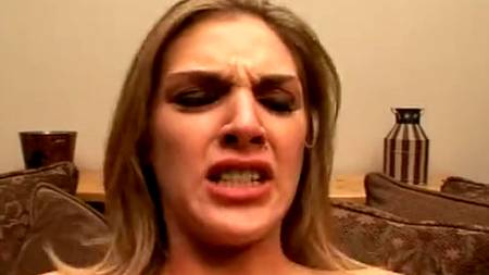 Вжарил девке в зад, а потом позвал приятеля