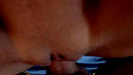 Она несколько раз кончит