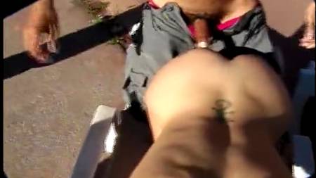 Телке досталась сперма после анала