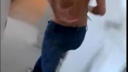 Что покажет молодая и симпатичная