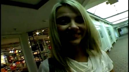 Хороший день в обществе красотки