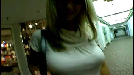 Хороший день в обществе красотки