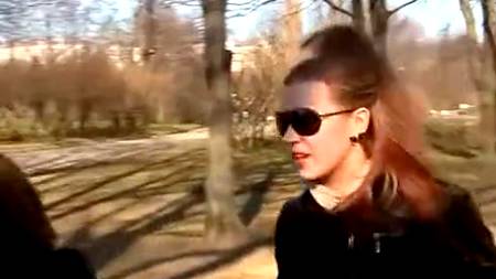 Сняли на двоих одну милую телочку