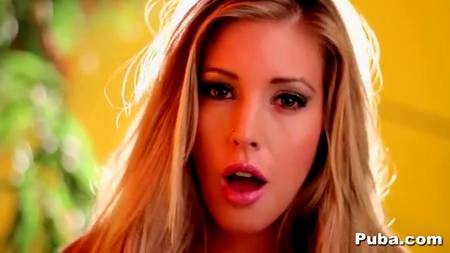 Грудастая блондинка в сперме