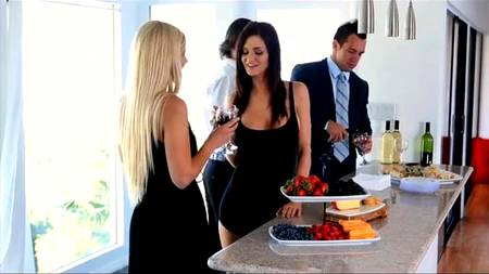 Славно обменялись женами