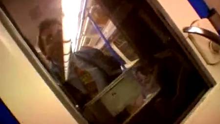 Телки отжигают в метро