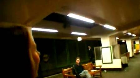 Телки отжигают в метро