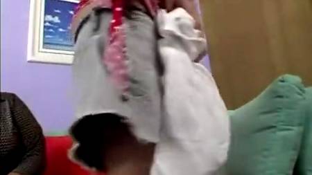 Мама продала дочку в анальное порно