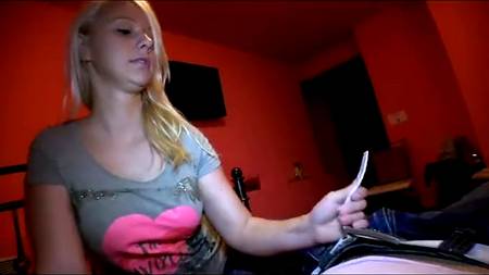 Меркантильная телка получила по полной